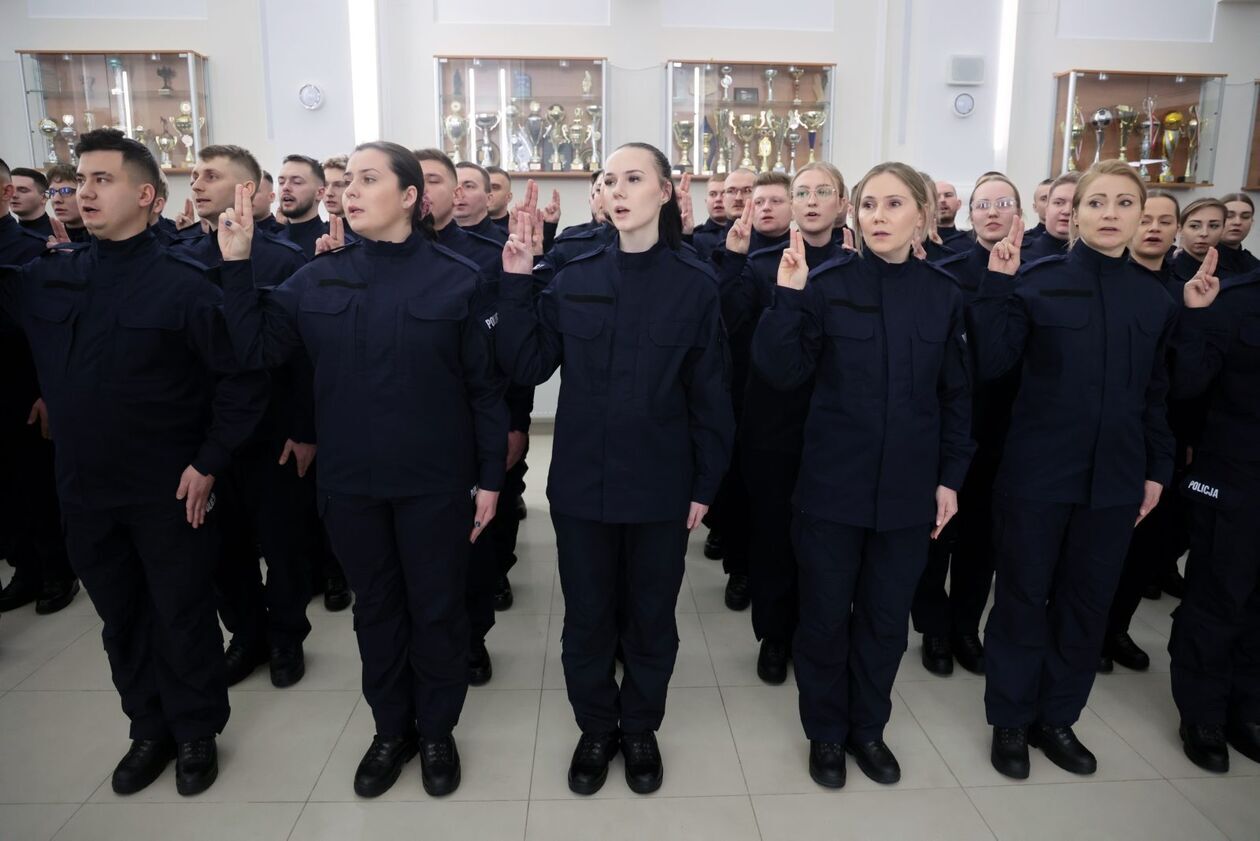  Ślubowanie nowych policjantów garnizonu lubelskiego (zdjęcie 7) - Autor: DW