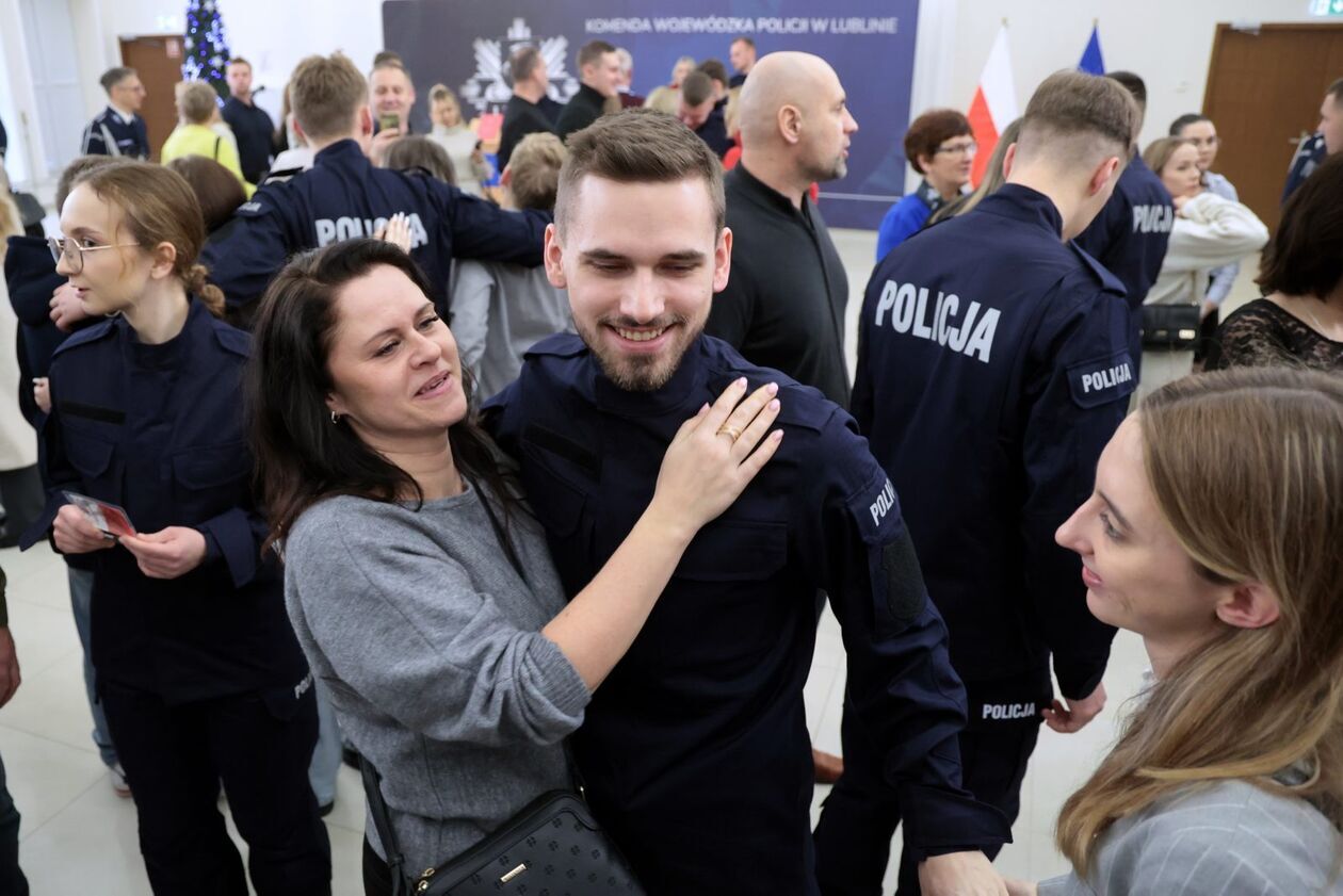  Ślubowanie nowych policjantów garnizonu lubelskiego (zdjęcie 27) - Autor: DW