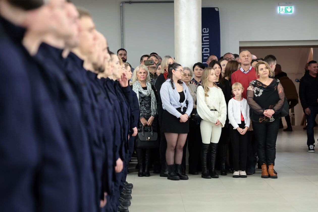  Ślubowanie nowych policjantów garnizonu lubelskiego (zdjęcie 2) - Autor: DW