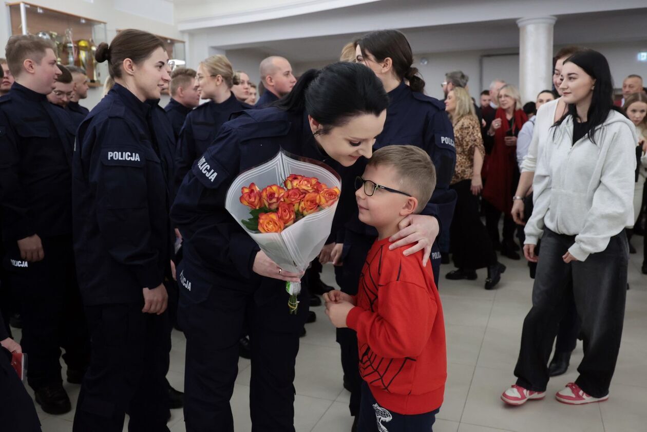  Ślubowanie nowych policjantów garnizonu lubelskiego (zdjęcie 24) - Autor: DW