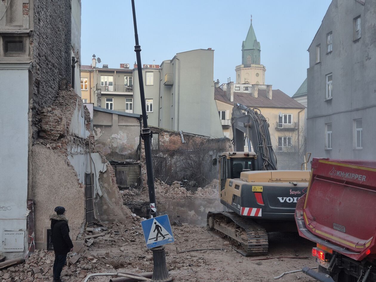  Wyburzenie kamienicy przy ulicy Bernardyńskiej - dzień trzeci (zdjęcie 4) - Autor: DW 