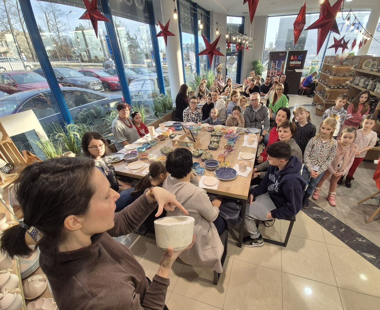  Rodzinne warsztaty ceramiczne w Manufakturze Bolesławiec (zdjęcie 1) - Autor: DW 