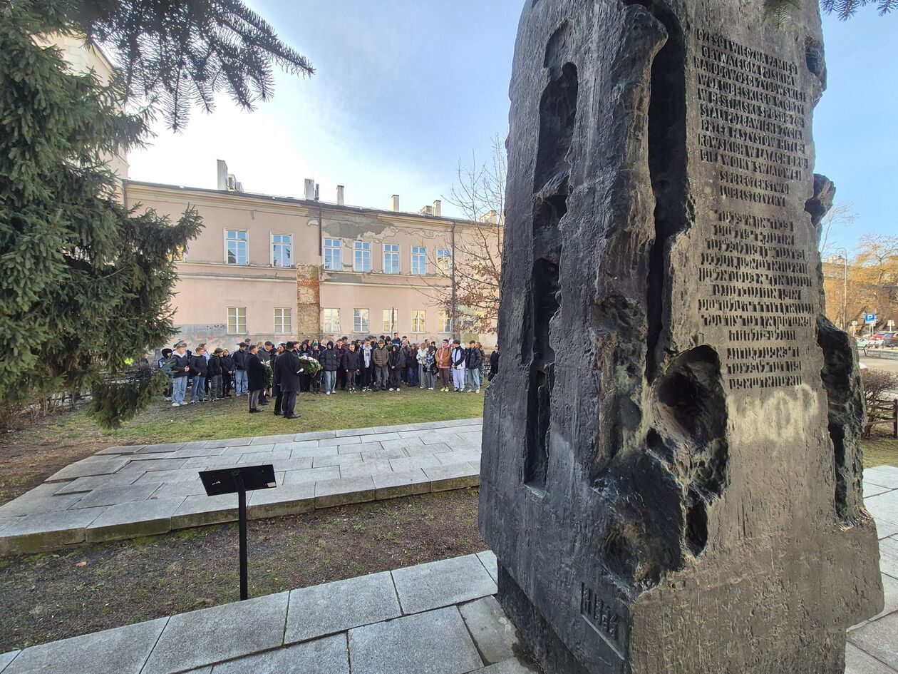  Międzynarodowy Dzień Pamięci o Ofiarach Holokaustu w Lublinie  (zdjęcie 11) - Autor: DW 