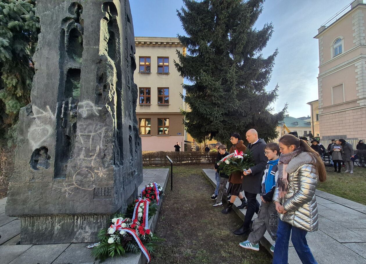  Międzynarodowy Dzień Pamięci o Ofiarach Holokaustu w Lublinie  (zdjęcie 1) - Autor: DW 