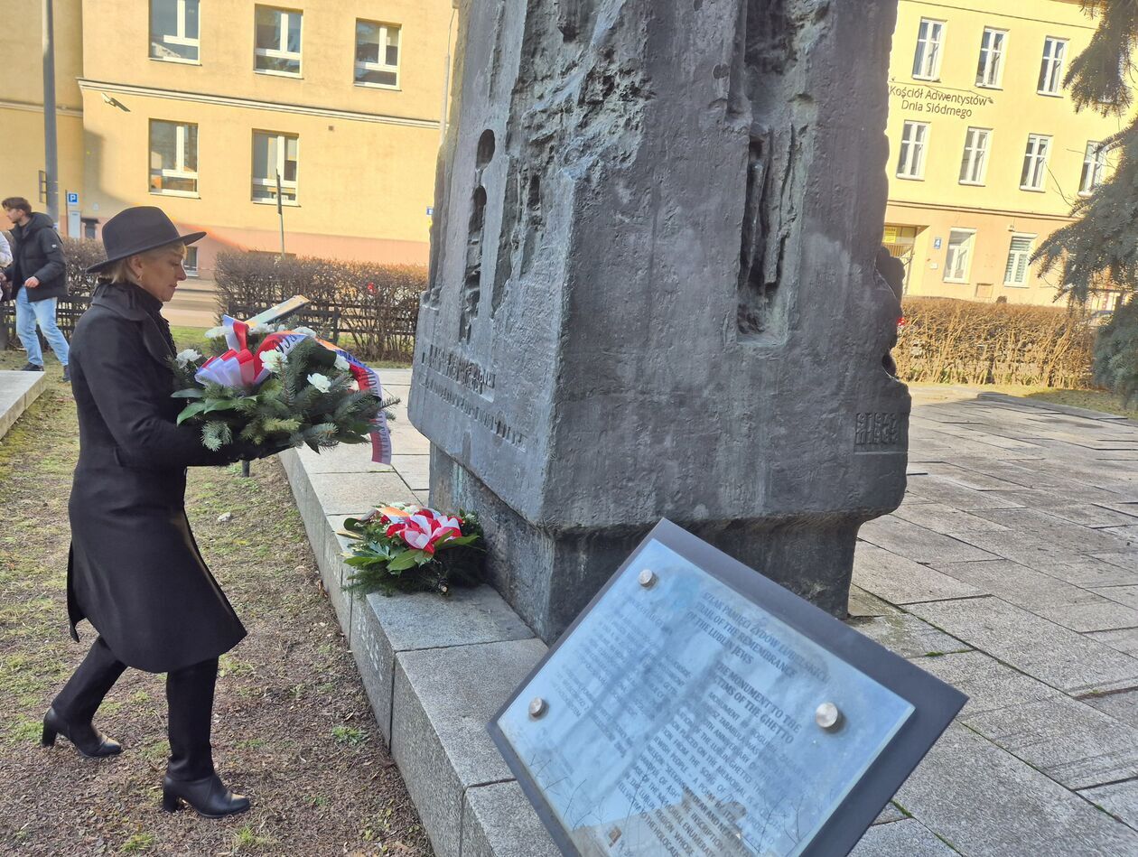  Międzynarodowy Dzień Pamięci o Ofiarach Holokaustu w Lublinie  (zdjęcie 2) - Autor: DW 