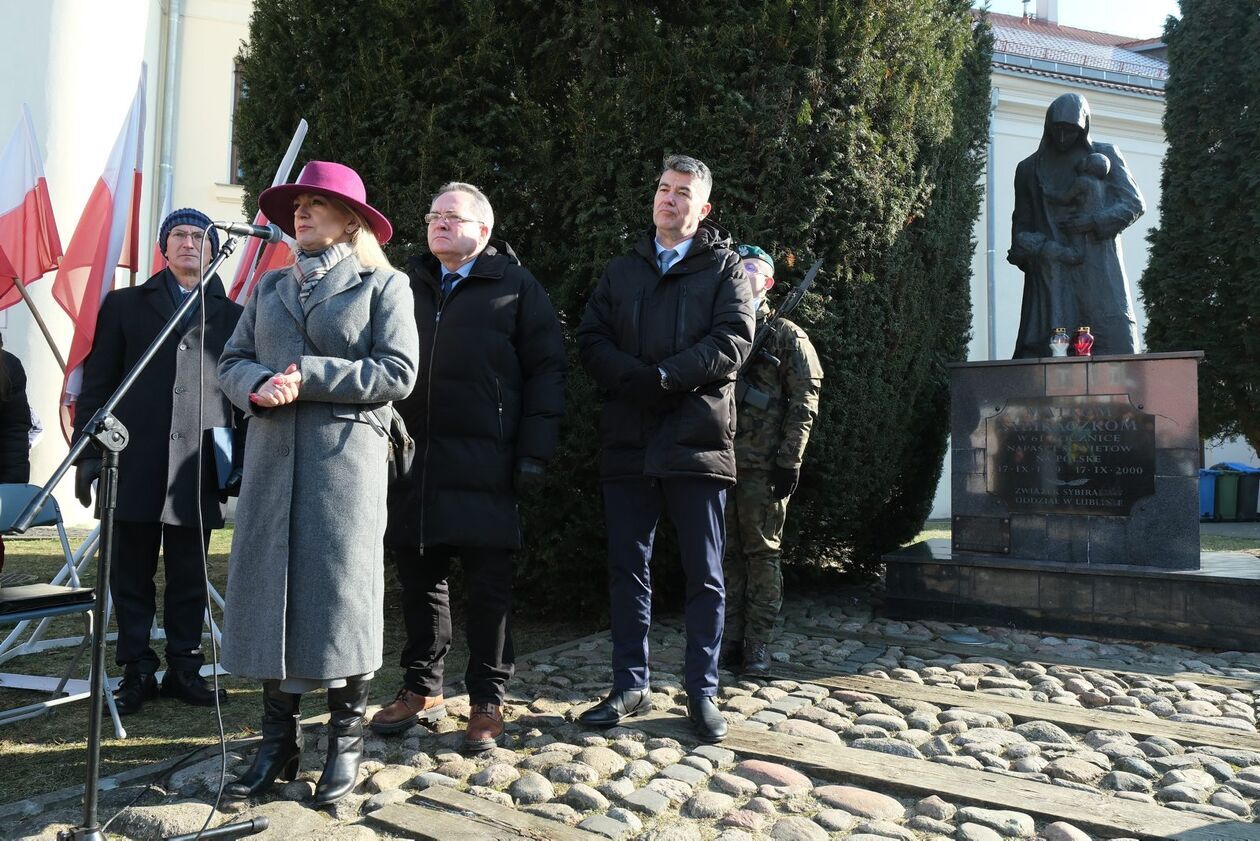  Obchody 85. rocznicy deportacji Polaków na Sybir (zdjęcie 11) - Autor: DW