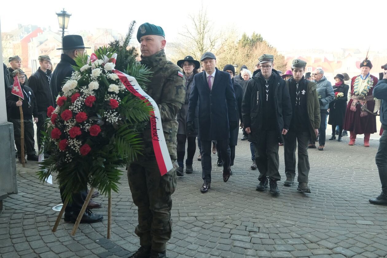  Narodowy Dzień Pamięci Żołnierzy Wyklętych w Lublinie: składamy kwiaty przy pomnikach (zdjęcie 20) - Autor: DW