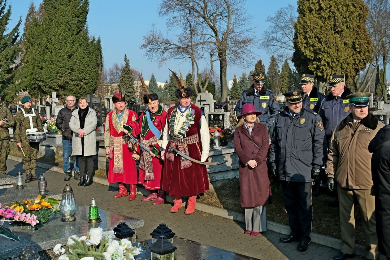  Narodowy Dzień Pamięci Żołnierzy Wyklętych w Lublinie: składamy kwiaty przy pomnikach (zdjęcie 2) - Autor: DW