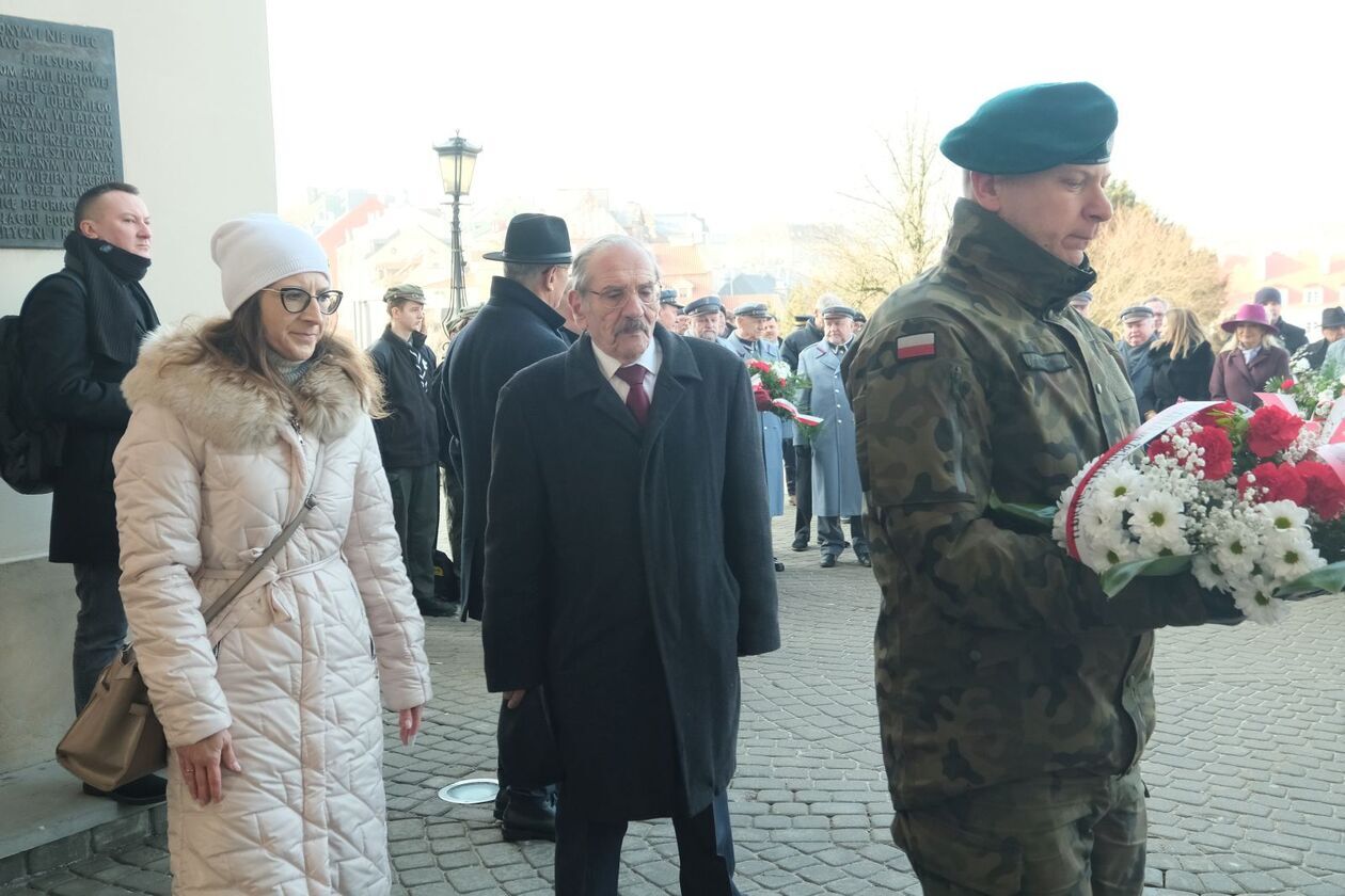  Narodowy Dzień Pamięci Żołnierzy Wyklętych w Lublinie: składamy kwiaty przy pomnikach (zdjęcie 22) - Autor: DW