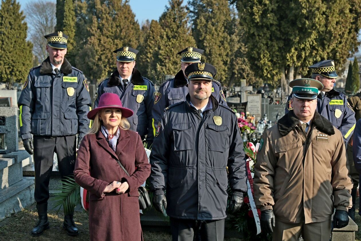  Narodowy Dzień Pamięci Żołnierzy Wyklętych w Lublinie: składamy kwiaty przy pomnikach (zdjęcie 3) - Autor: DW