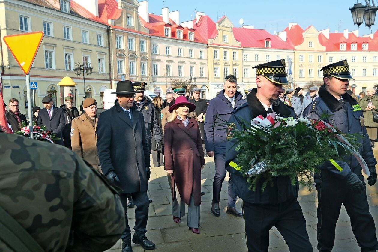  Narodowy Dzień Pamięci Żołnierzy Wyklętych w Lublinie: składamy kwiaty przy pomnikach (zdjęcie 37) - Autor: DW