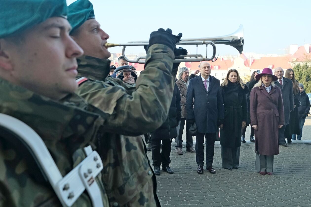  Narodowy Dzień Pamięci Żołnierzy Wyklętych w Lublinie: składamy kwiaty przy pomnikach (zdjęcie 32) - Autor: DW