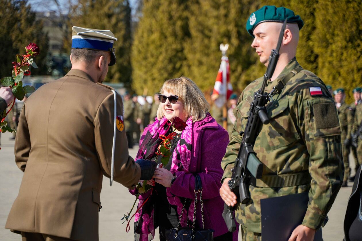  Wojskowa przysięga w Lublinie i Chełmie (zdjęcie 16) - Autor: 19 LBZ