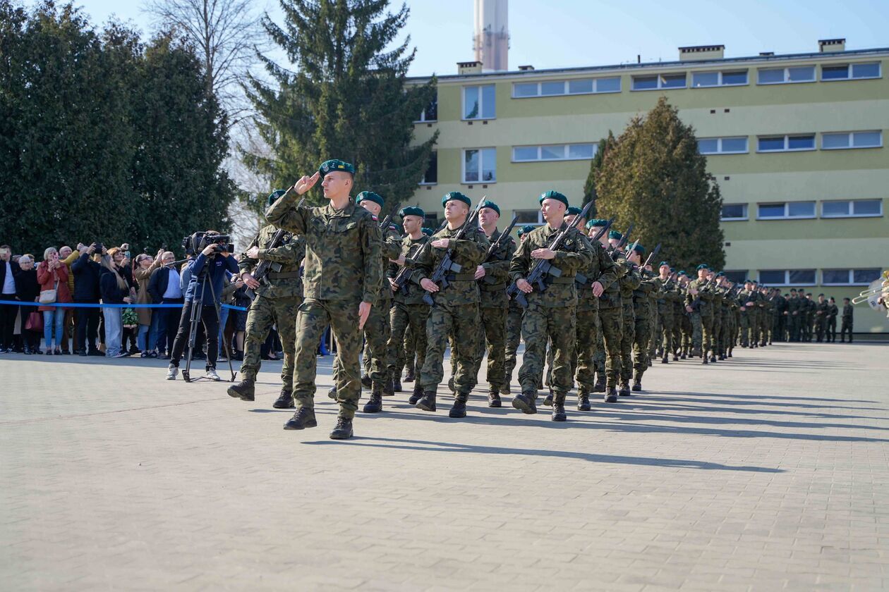  Wojskowa przysięga w Lublinie i Chełmie (zdjęcie 15) - Autor: 19 LBZ