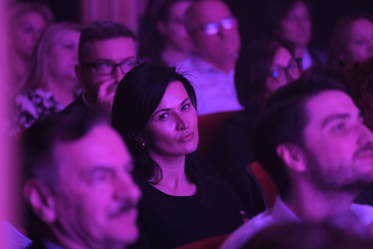  55 lat na scenie. Koncert Krzysztofa Cugowskiego z Zespołem Mistrzów w Teatrze Starym (zdjęcie 18) - Autor: DW