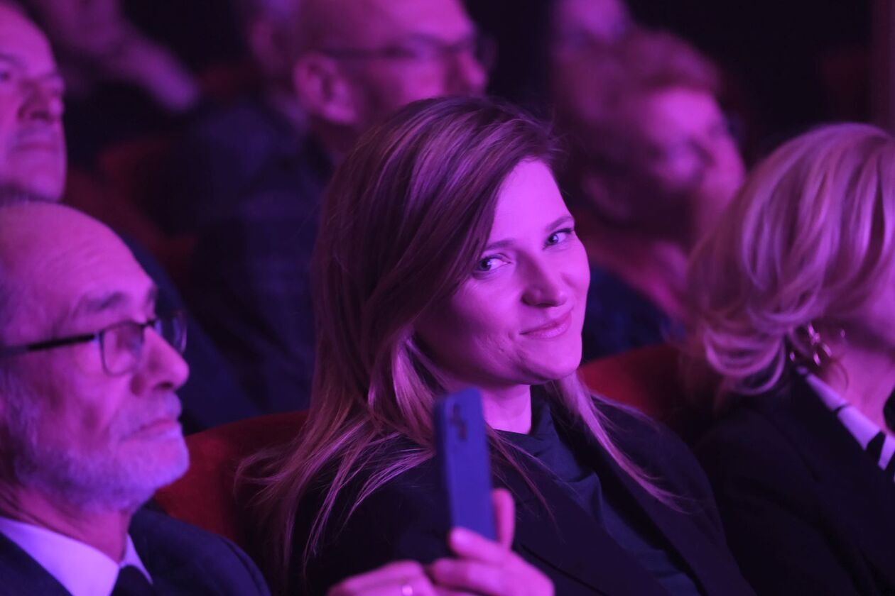  55 lat na scenie. Koncert Krzysztofa Cugowskiego z Zespołem Mistrzów w Teatrze Starym (zdjęcie 19) - Autor: DW