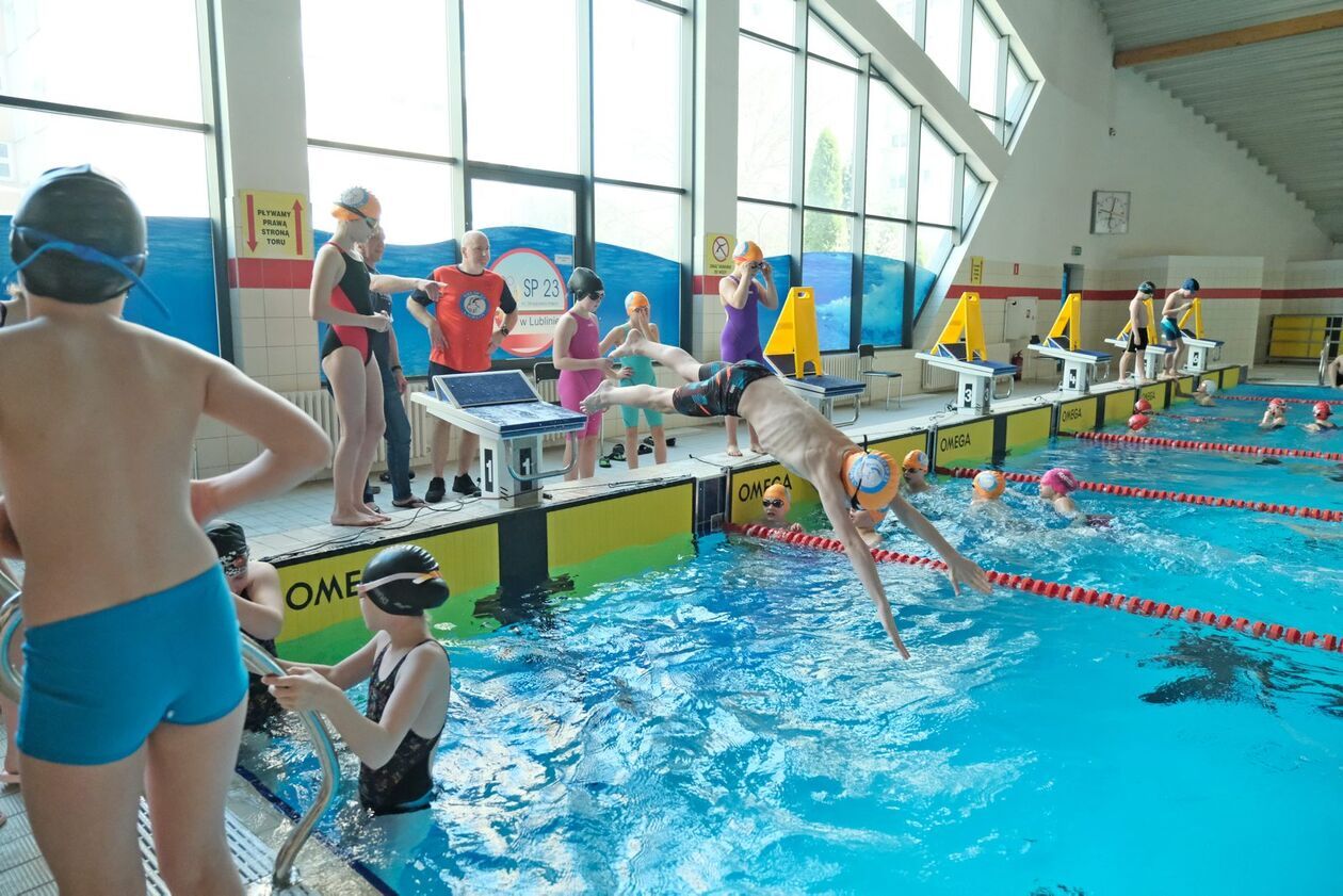  II Olimpiada Profilaktyczna Pływam Nie Używam w SP 23  - Autor: DW