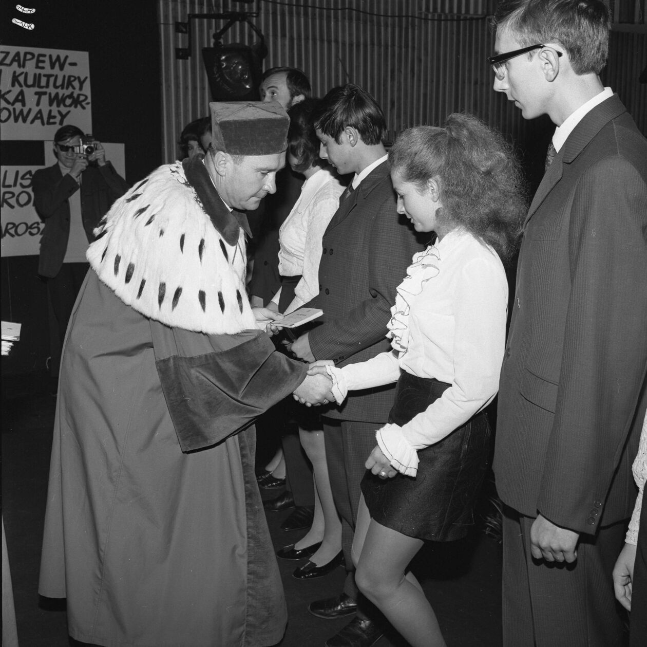  <p>Immatrykulacja nowego roku akademickiego 1971. Fot. Jacek Mirosław.</p>