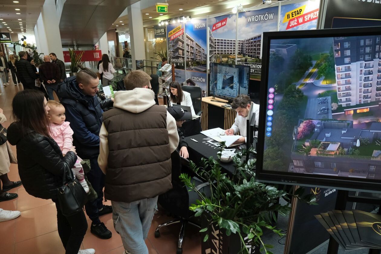  W lubelskiej galerii Gala przy ul. Fabrycznej 2 trwa Giełda Mieszkań (zdjęcie 23) - Autor: DW