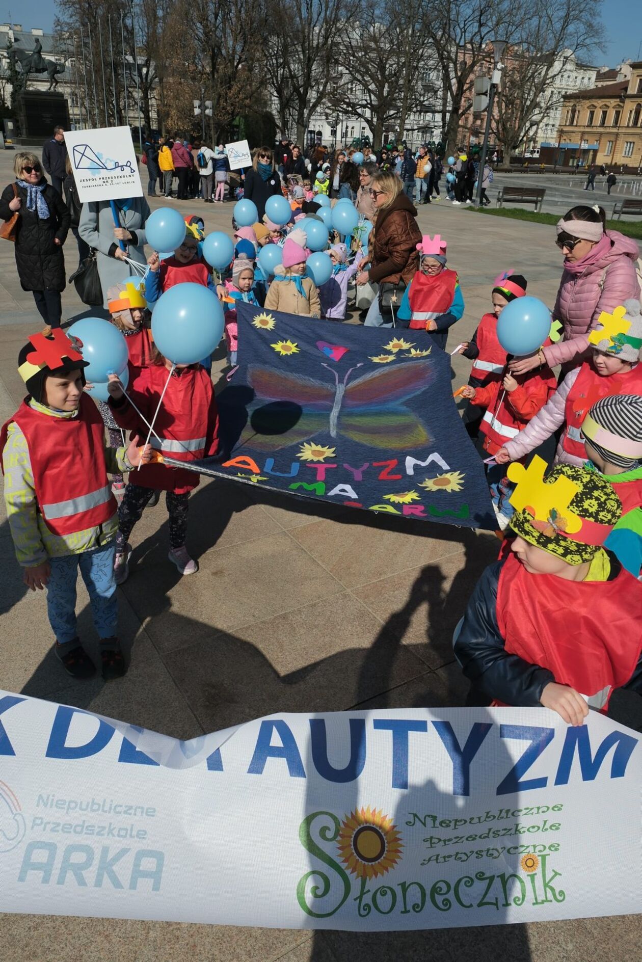  Lubelskie obchody Światowego Dnia Świadomości Autyzmu rozpoczął niebieski spacer (zdjęcie 3) - Autor: DW