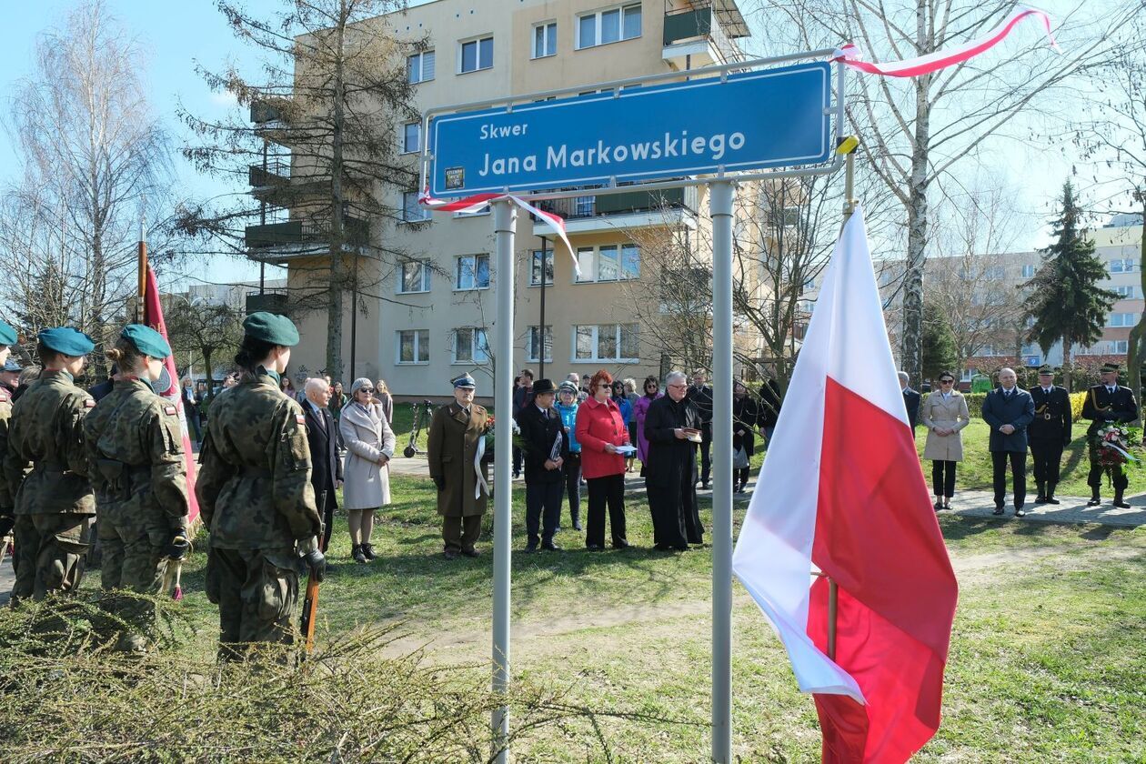  Odsłonięcie tablicy z nazwą skweru im. Jana Markowskiego –  kompozytora i pianisty z Lublina (zdjęcie 5) - Autor: DW