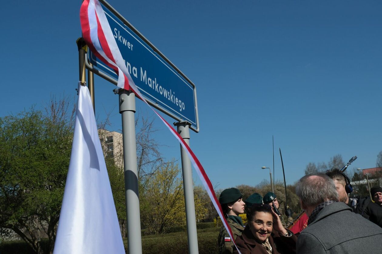  Odsłonięcie tablicy z nazwą skweru im. Jana Markowskiego –  kompozytora i pianisty z Lublina (zdjęcie 10) - Autor: DW