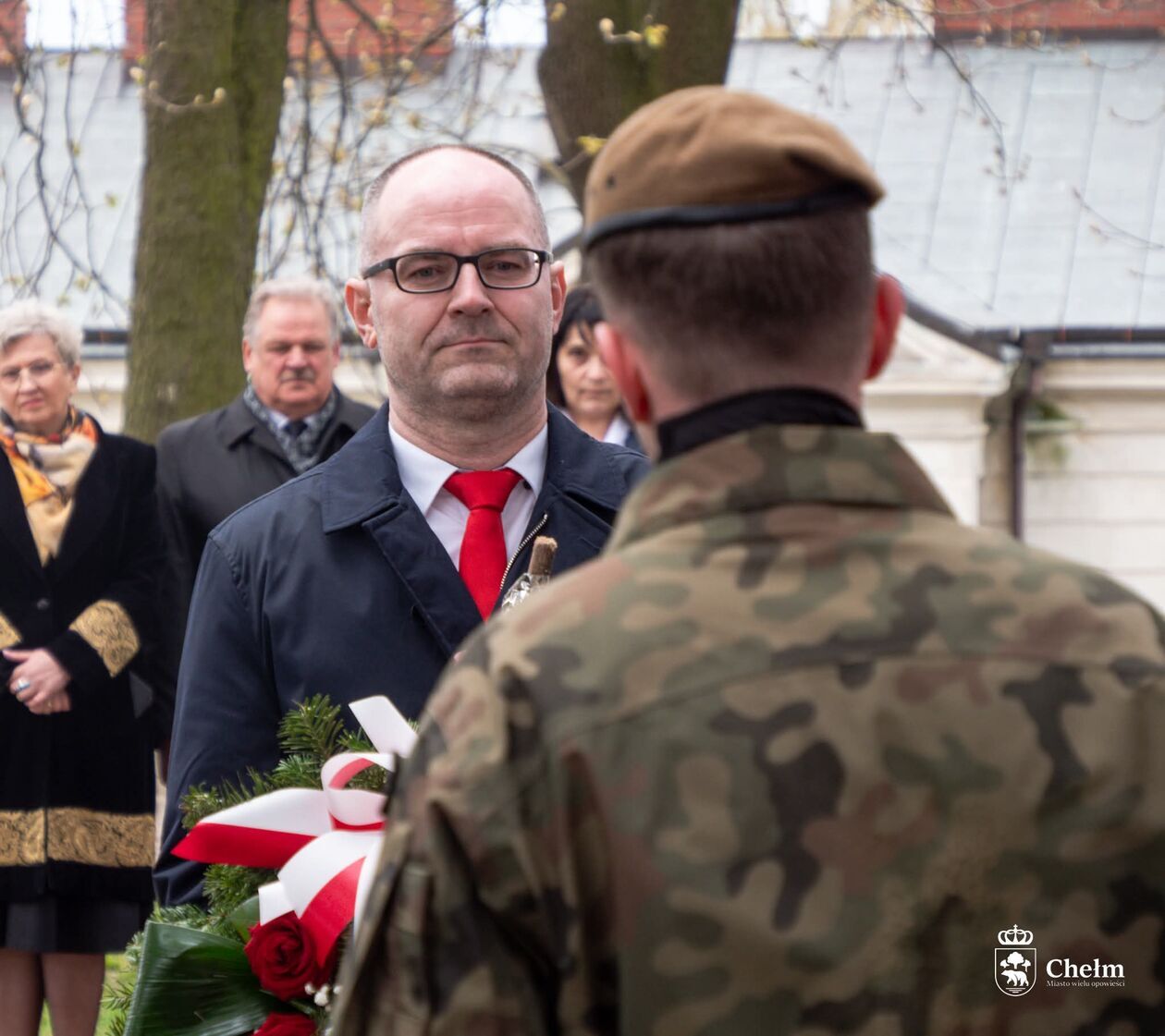  Uroczystości w Chełmie upamiętniające 85. rocznicę Zbrodni Katyńskiej oraz 15. rocznicę Katastrofy S (zdjęcie 15) - Autor: UM Chełm 
