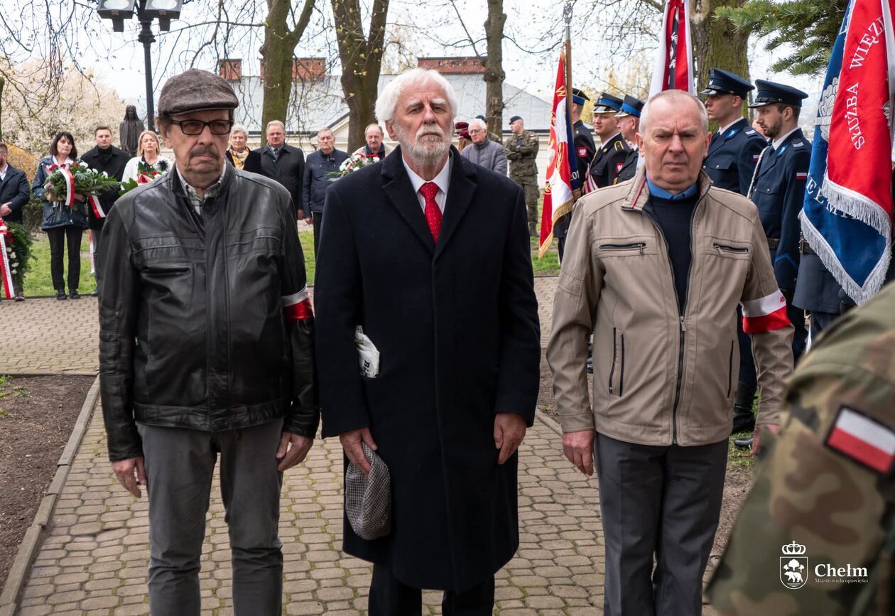  Uroczystości w Chełmie upamiętniające 85. rocznicę Zbrodni Katyńskiej oraz 15. rocznicę Katastrofy S (zdjęcie 19) - Autor: UM Chełm 