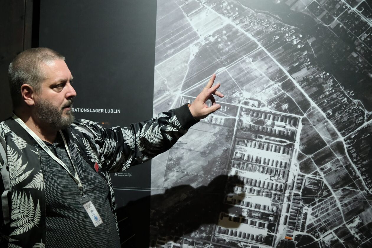  Spacer z przewodnikiem z cyklu Odkryj Lublin pt. Majdanek - miejsce życia  (zdjęcie 1) - Autor: DW