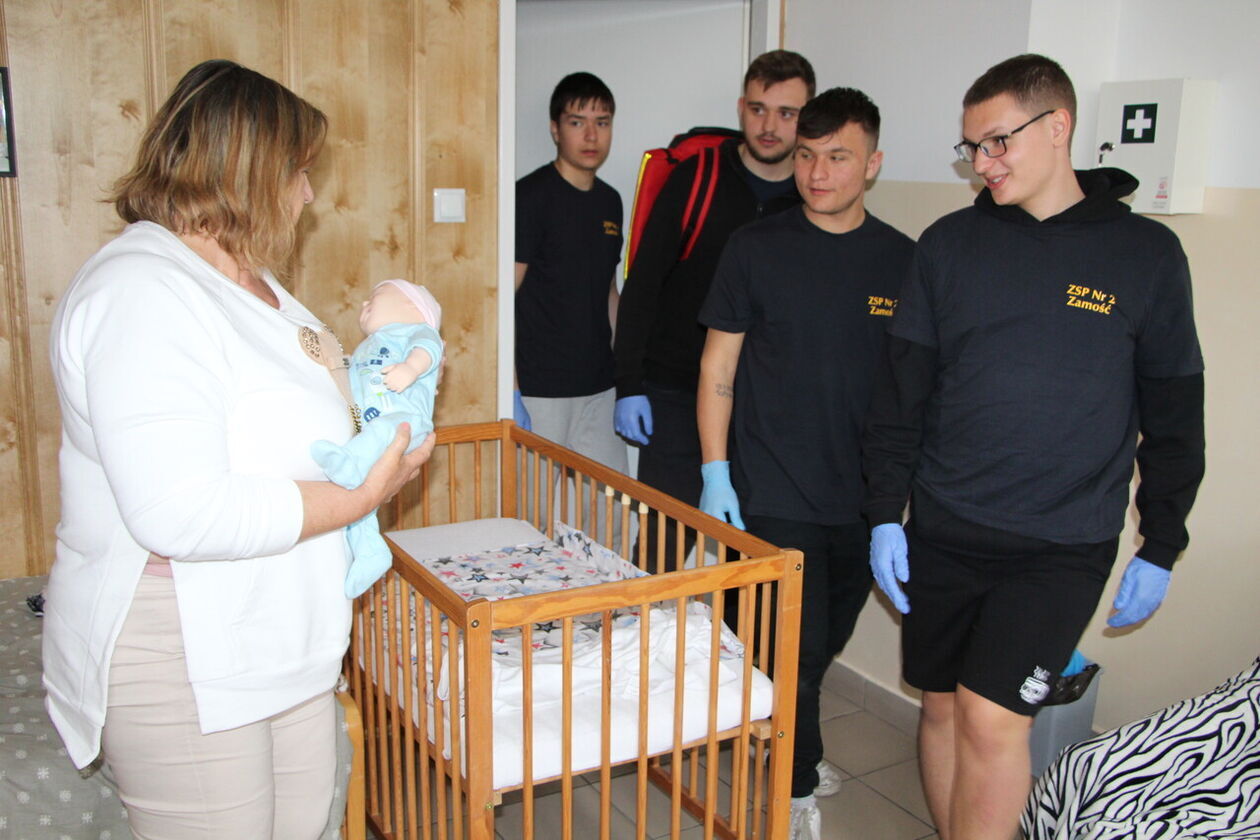  8ce09d4afbec189bf0fc753753e78172.jpg