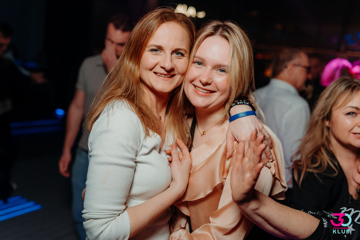  Galeria z imprezy w Klubie 30 (zdjęcie 13) - Autor: Klub 30