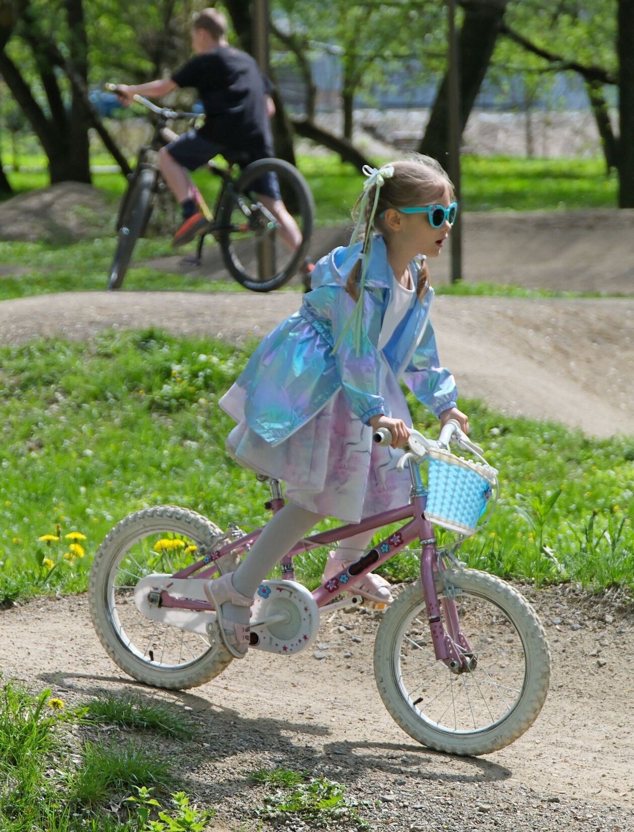  Wielkanoc w parku i na deptaku (zdjęcie 25) - Autor: DW