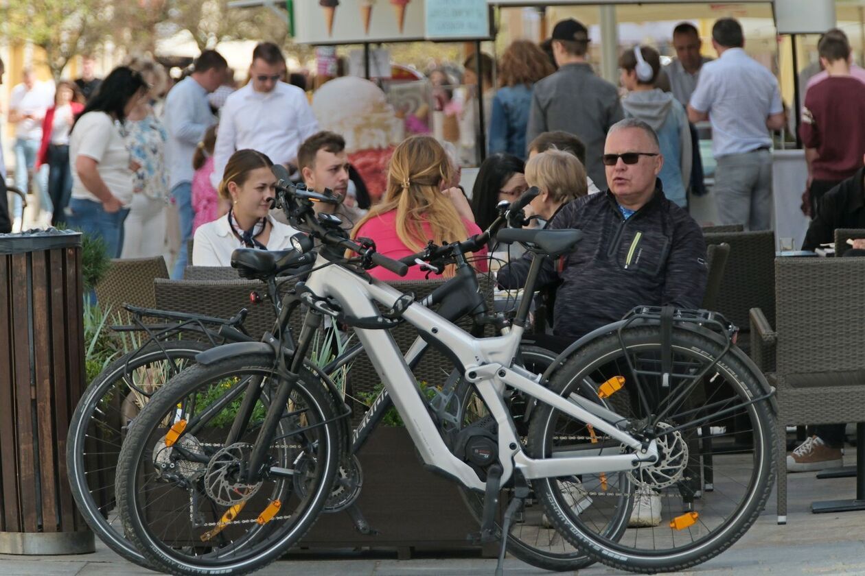  Wielkanoc w parku i na deptaku (zdjęcie 41) - Autor: DW