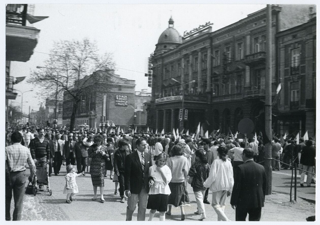  <p>Krakowskie Przedmieście w Lublinie podczas uroczystości 1 Majowych. <br />Fot. Waldemar Maluga.</p>