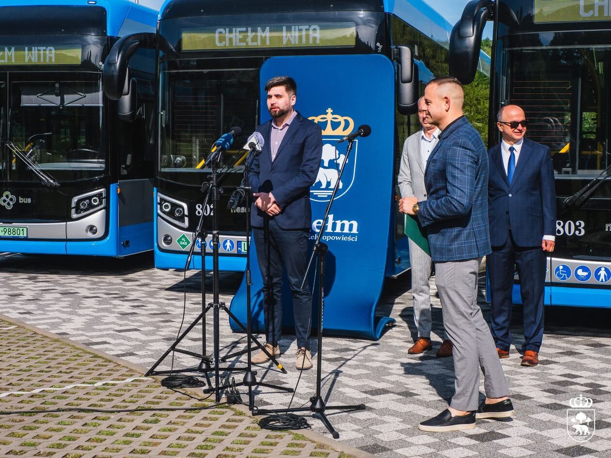  W Chełmie odbyła się oficjalna prezentacja pierwszych miejskich autobusów napędzanych wodorem  (zdjęcie 5) - Autor: UM Chełm 