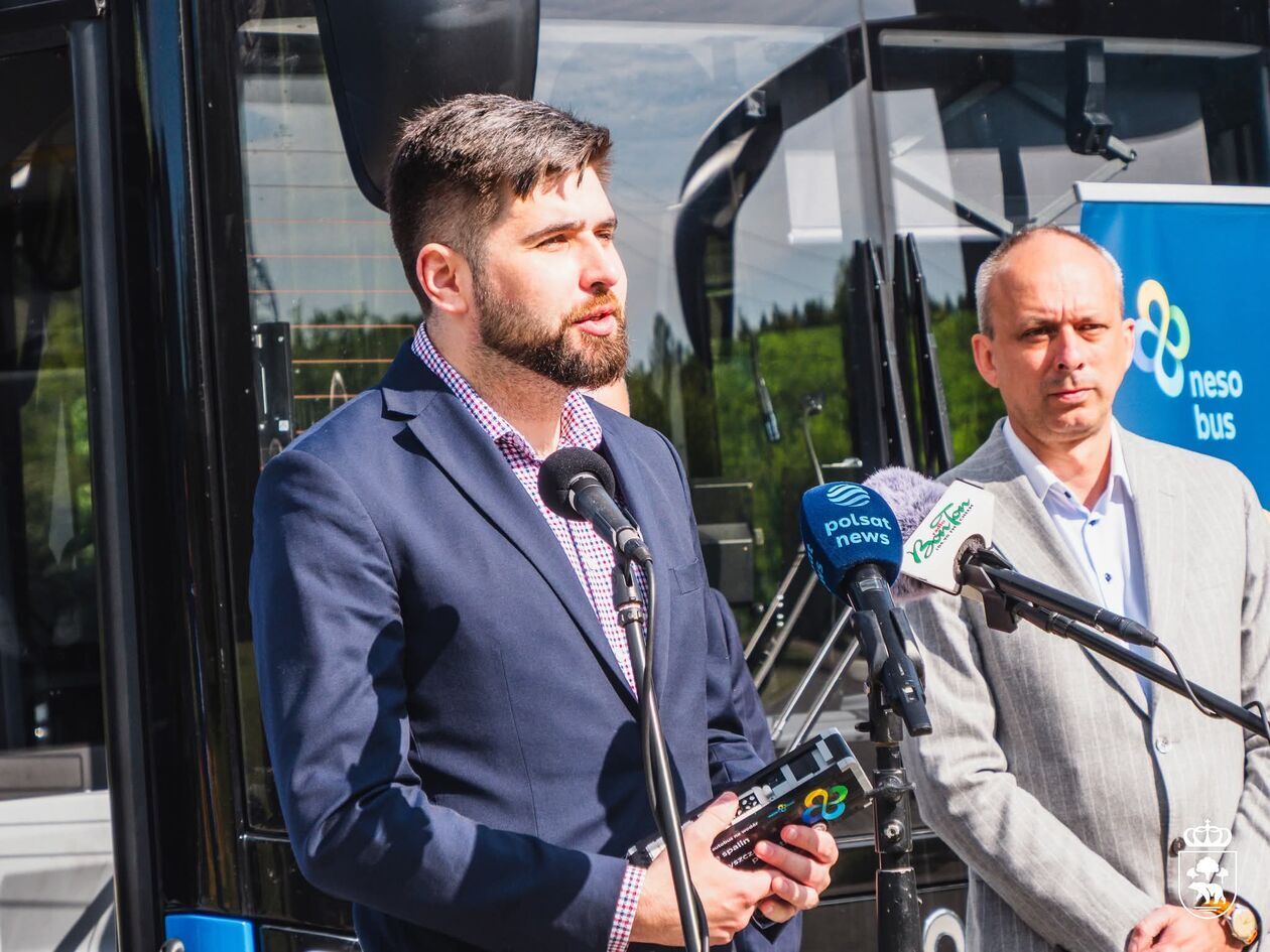  W Chełmie odbyła się oficjalna prezentacja pierwszych miejskich autobusów napędzanych wodorem  (zdjęcie 3) - Autor: UM Chełm 
