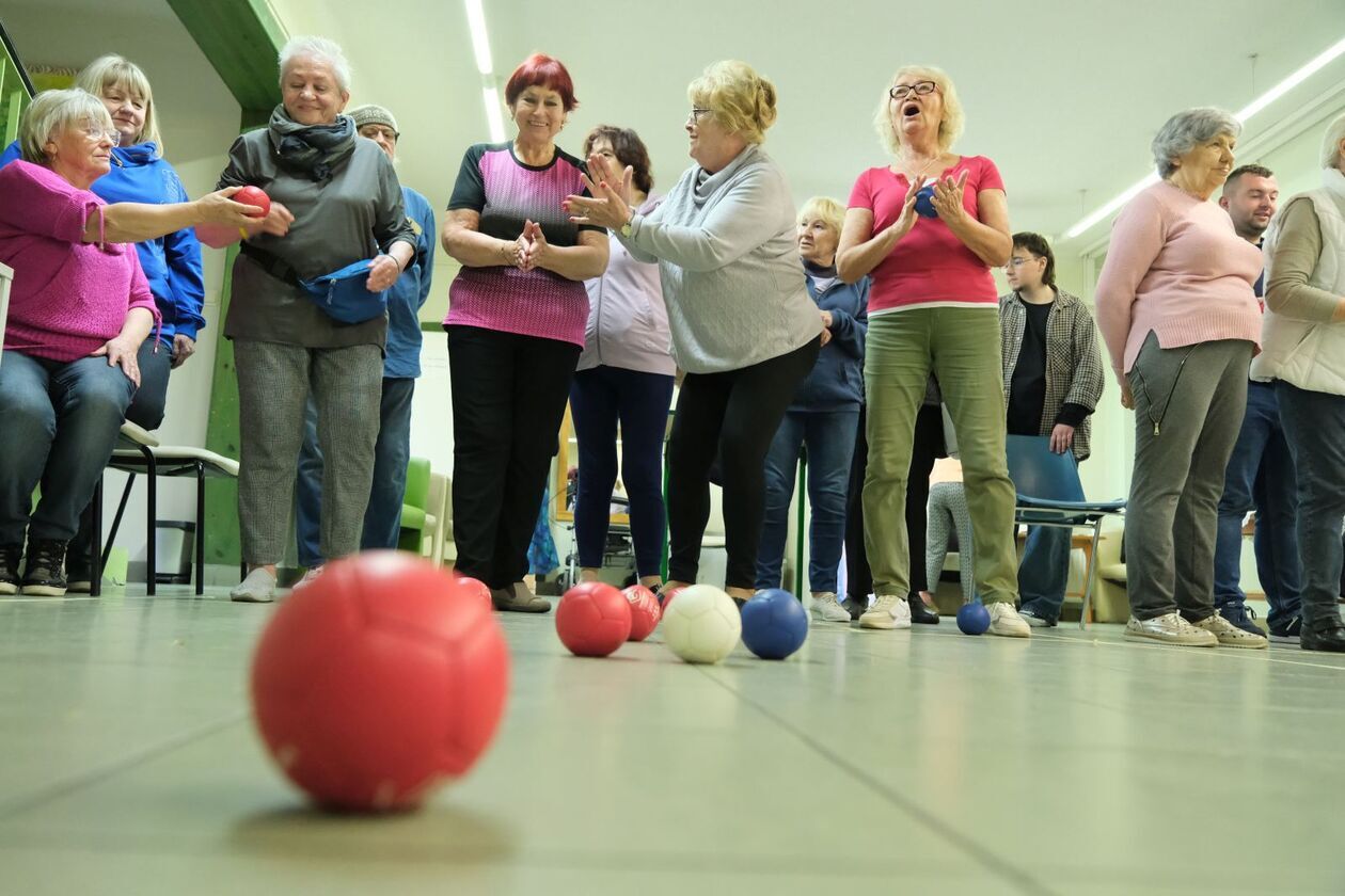  II Lubelska Olimpiada Senioralna w ZOW przy ul. Lwowskiej 28 (zdjęcie 27) - Autor: DW