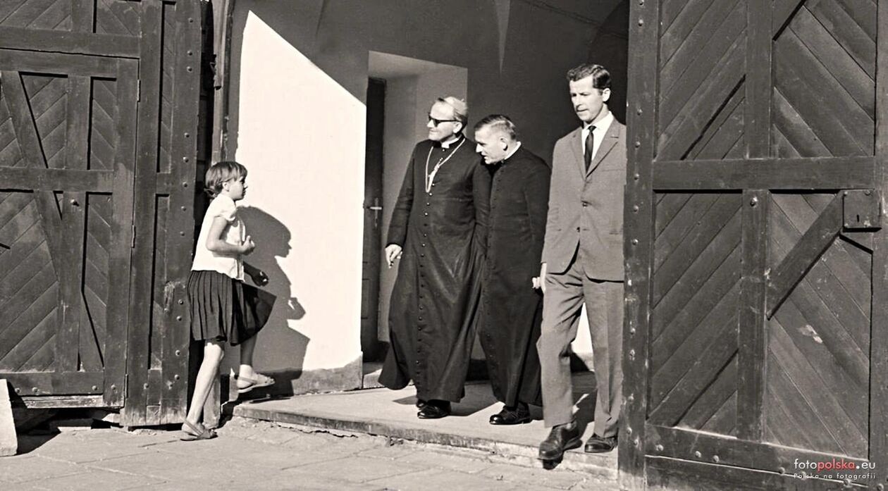  <p>Sierpień 1964 , Karol Wojtyła po wykładach dla duchowieństwa w Katolickim Uniwersytecie Lubelskim.</p>