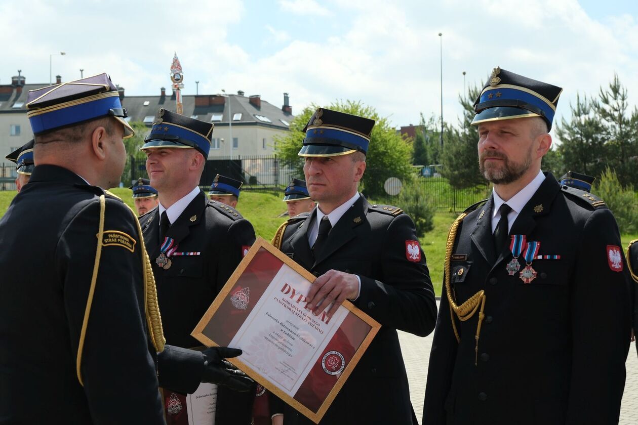  Dzień Strażaka w Jednostce Ratowniczo-Gaśniczej Nr 4  (zdjęcie 57) - Autor: DW