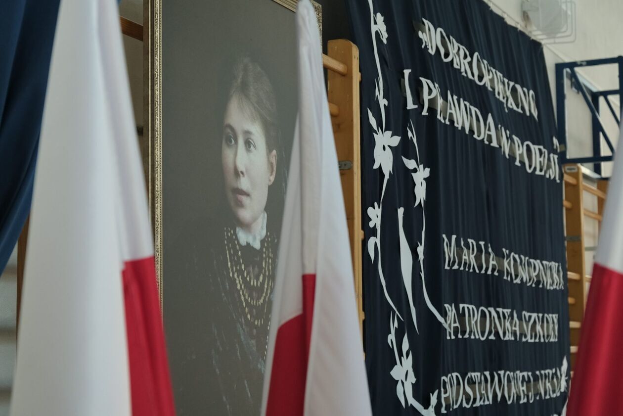  Jubileusz patronki lubelskiej Szkoły Podstawowej nr 52 (zdjęcie 6) - Autor: DW