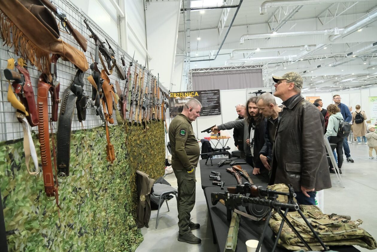  Zlot miłośników militariów w Targach Lublin (zdjęcie 40) - Autor: DW