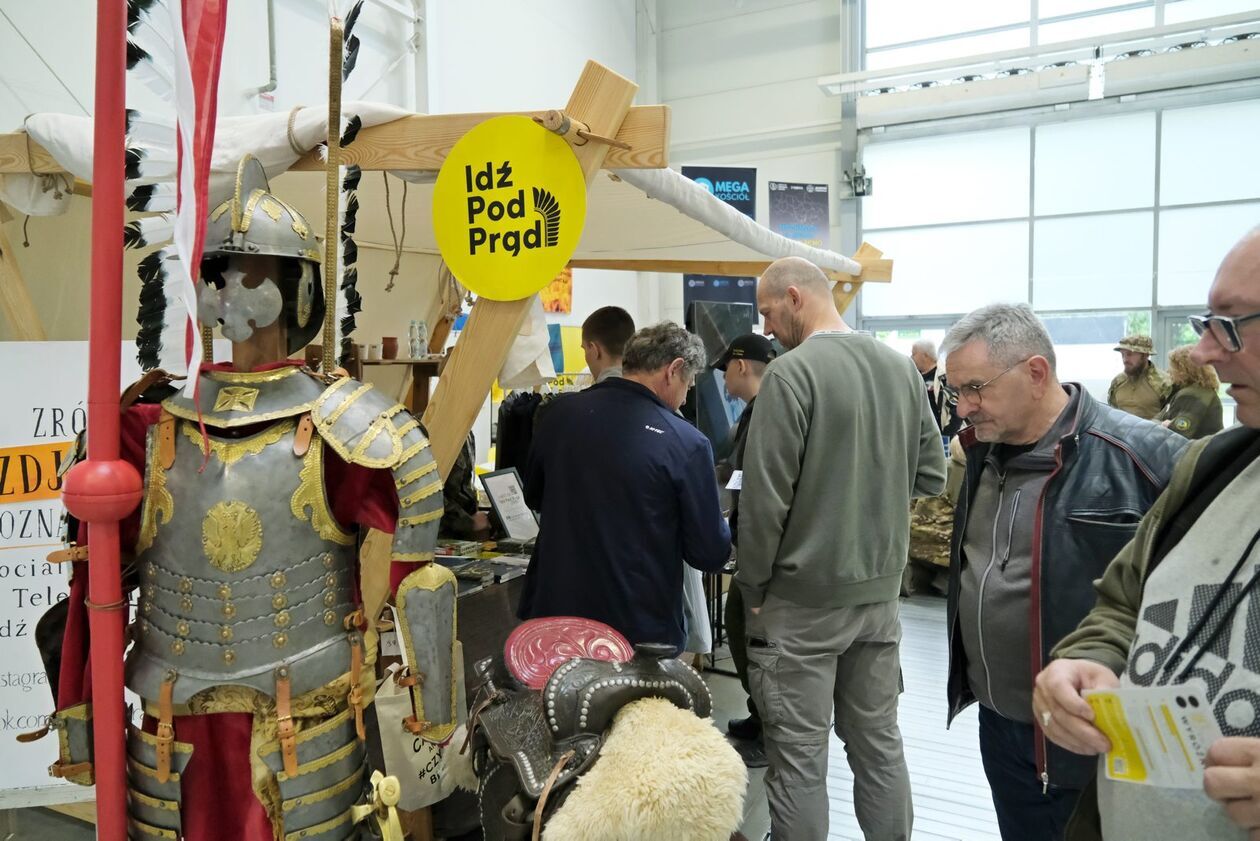  Zlot miłośników militariów w Targach Lublin (zdjęcie 2) - Autor: DW