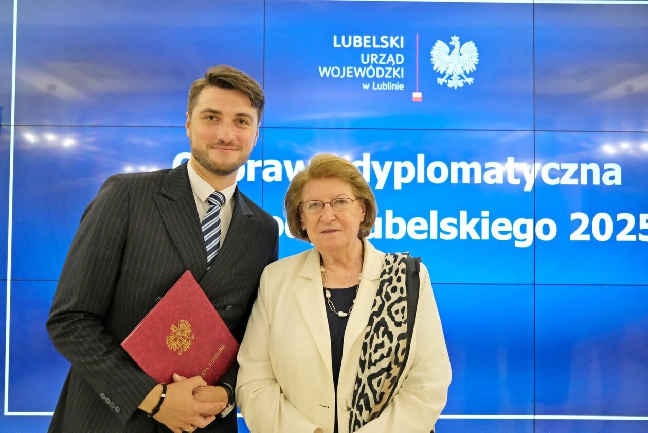  Odprawa dyplomatyczna Wojewody Lubelskiego 2025 z prof. Hanną Suchocką  (zdjęcie 37) - Autor: DW