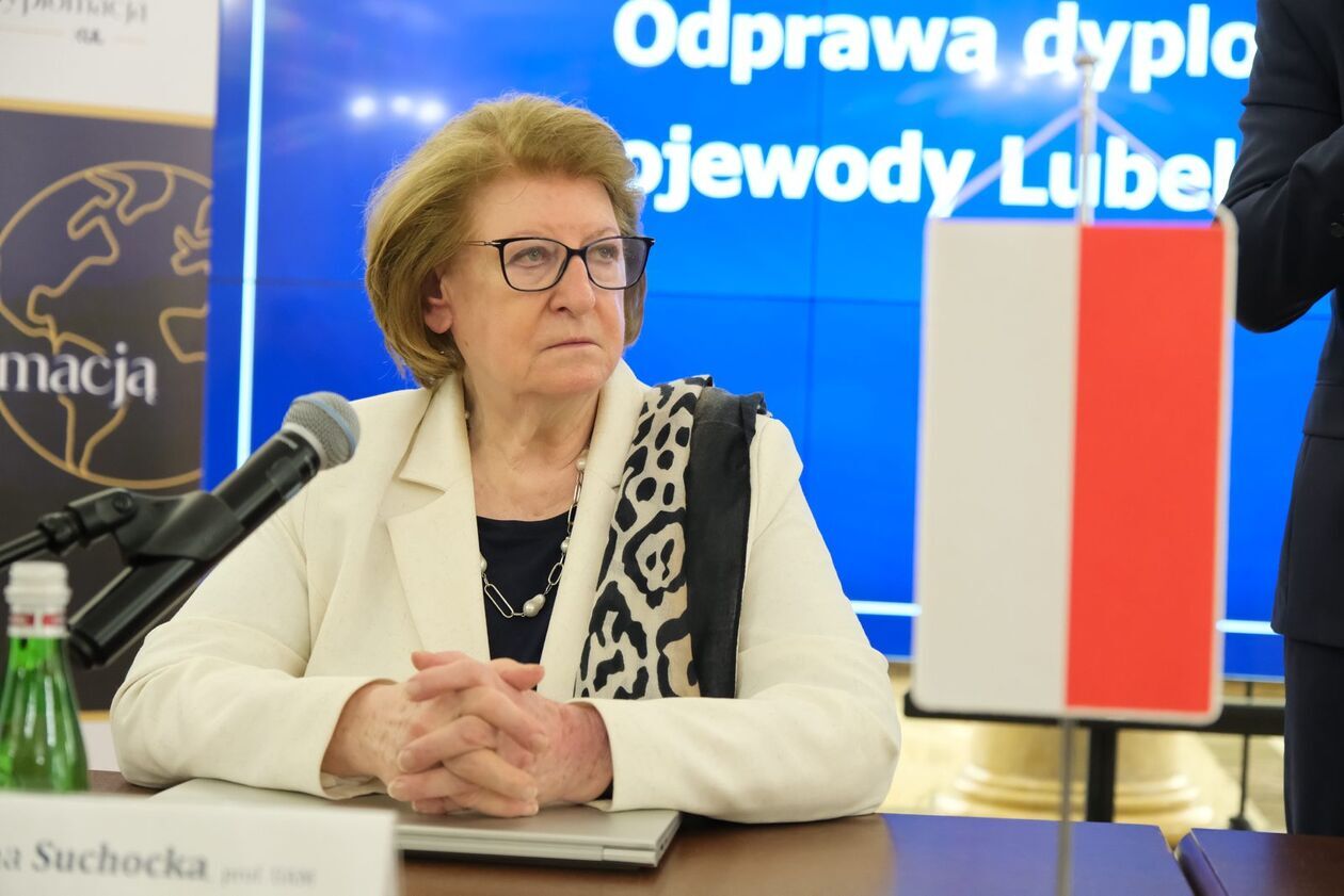 Odprawa dyplomatyczna Wojewody Lubelskiego 2025 z prof. Hanną Suchocką  (zdjęcie 11) - Autor: DW