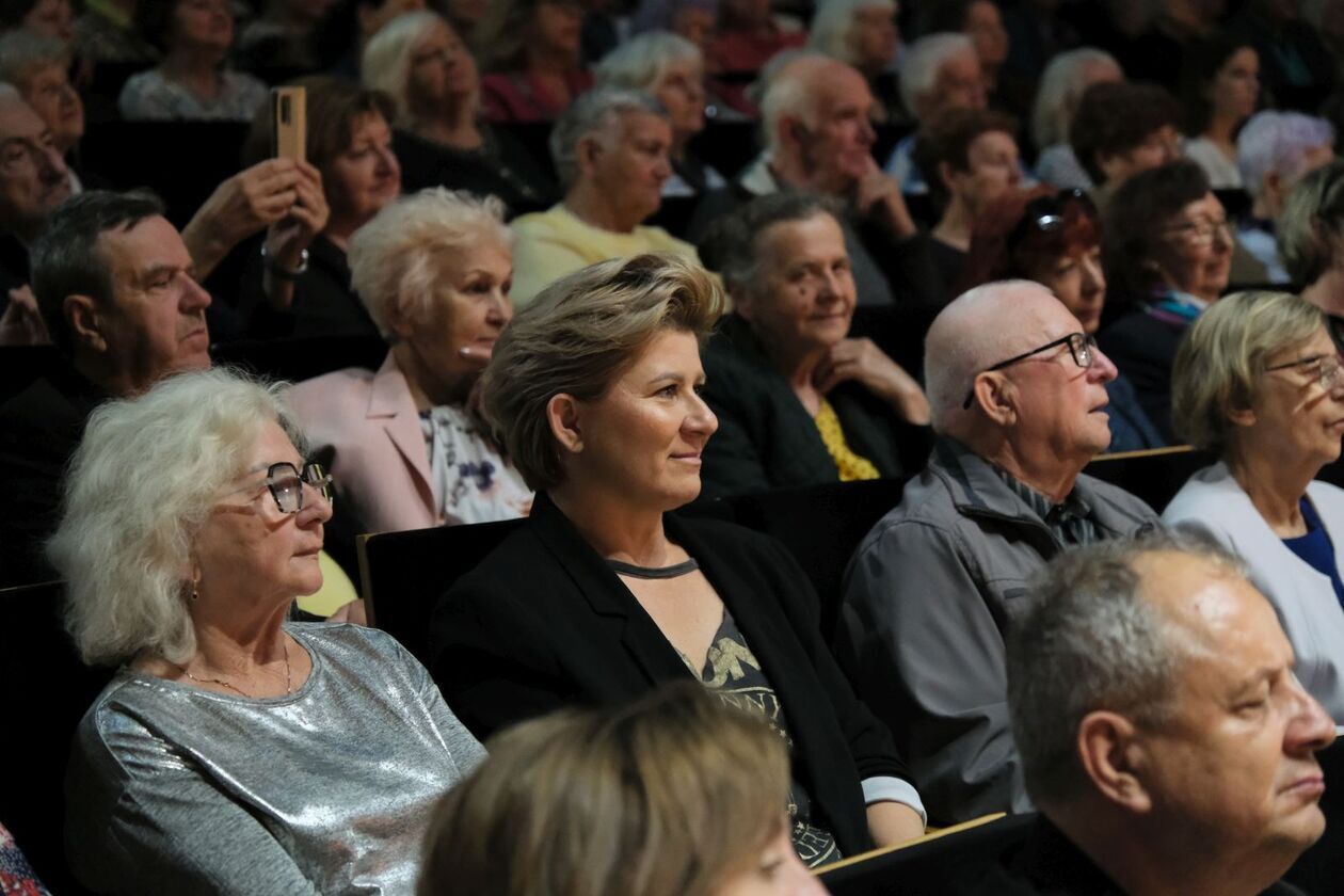 Od dziś seniorzy rządzą miastem - dostali klucz (zdjęcie 22) - Autor: DW
