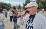 Seniorzy tańczyli na Placu Litewskim  (zdjęcie 5)