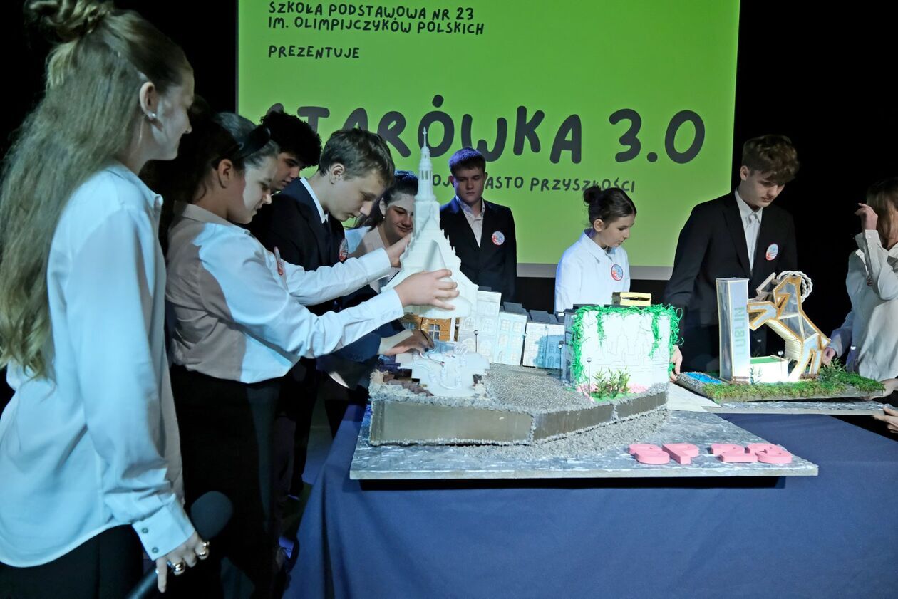  Gala podsumowująca projekt Uczeń i uczennica przyszłości w SP 58 (zdjęcie 14) - Autor: DW