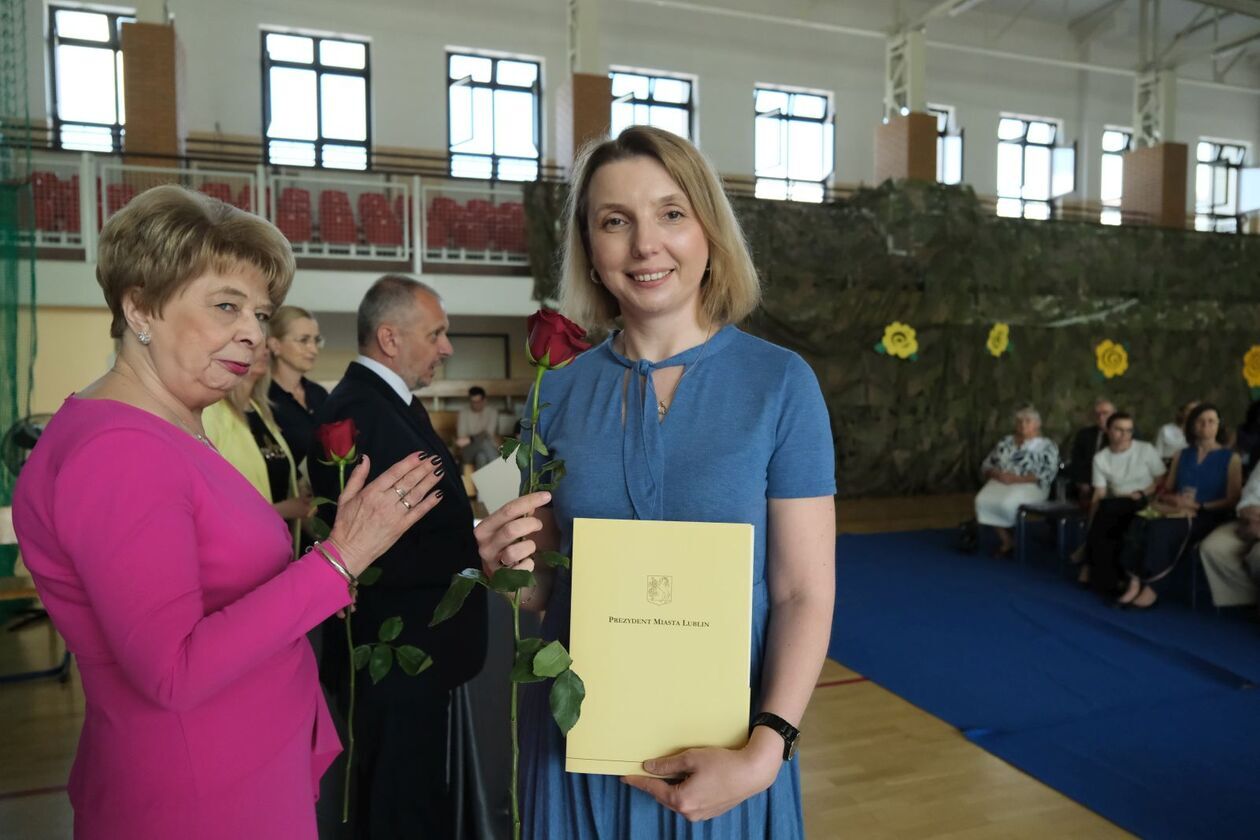  Nagrody dla najlepszych 228 uczniów  (zdjęcie 148) - Autor: DW