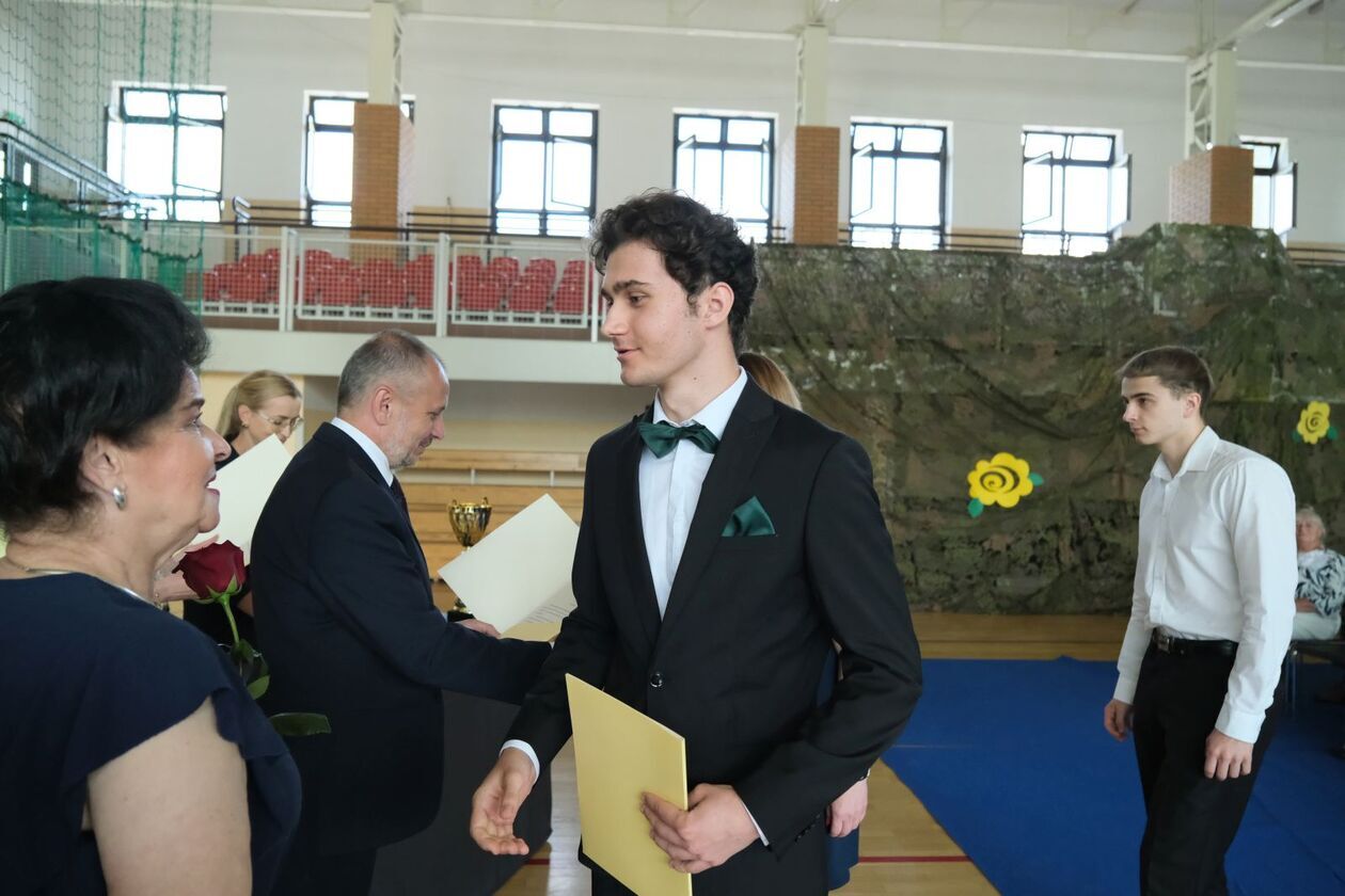  Nagrody dla najlepszych 228 uczniów  (zdjęcie 103) - Autor: DW