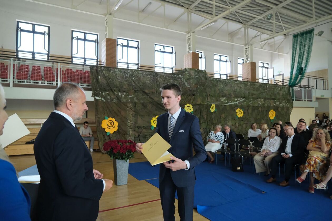  Nagrody dla najlepszych 228 uczniów  (zdjęcie 75) - Autor: DW